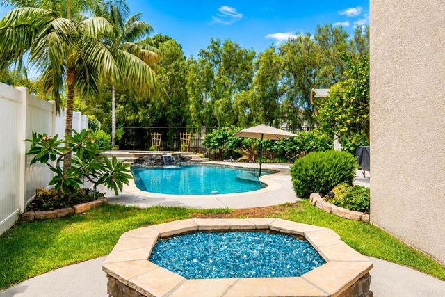 421 Lexington Circle, Oceanside, CA 92057