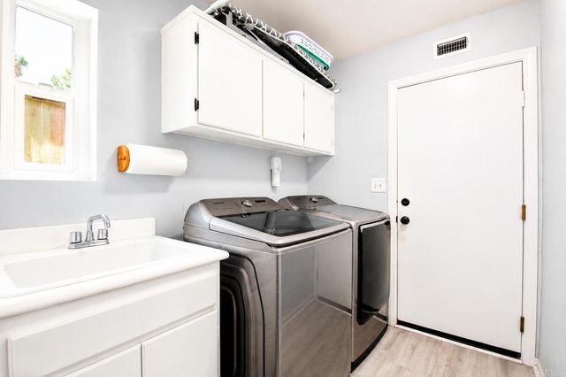 421 Lexington Circle, Oceanside, CA 92057