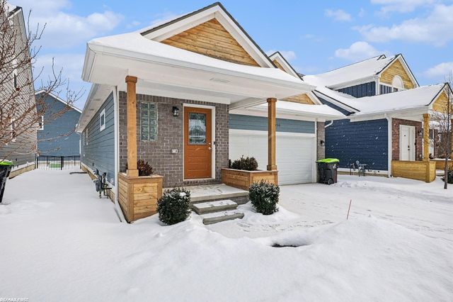 47050 Brookview Drive, Chesterfield Twp, MI 48047