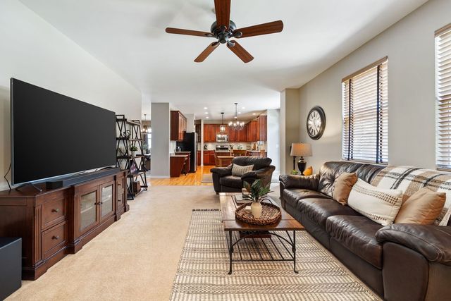 2815 Forest Creek Lane, Naperville, IL 60565