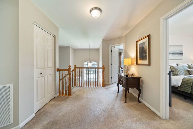 2815 Forest Creek Lane, Naperville, IL 60565