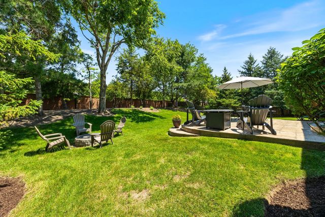 2815 Forest Creek Lane, Naperville, IL 60565