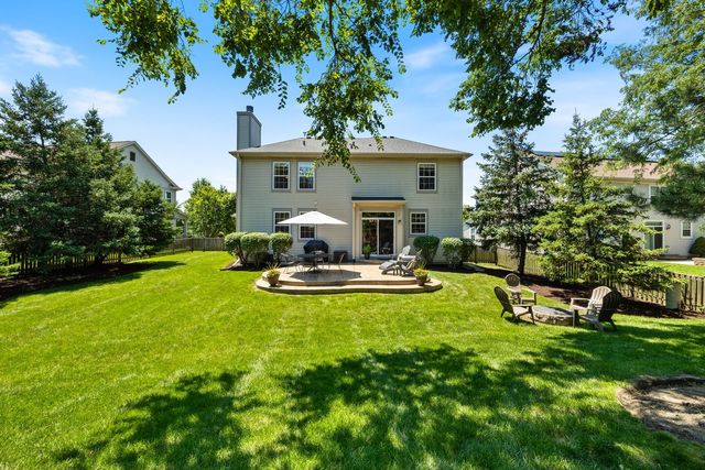 2815 Forest Creek Lane, Naperville, IL 60565