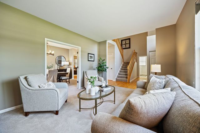 2815 Forest Creek Lane, Naperville, IL 60565