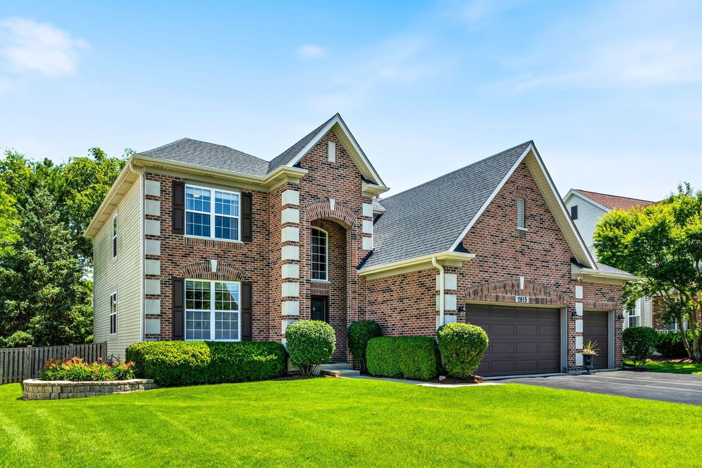 2815 Forest Creek Lane, Naperville, IL 60565