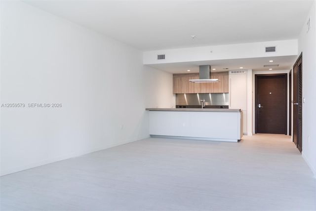 1000 Brickell Plaza 2608, Miami, FL 33131