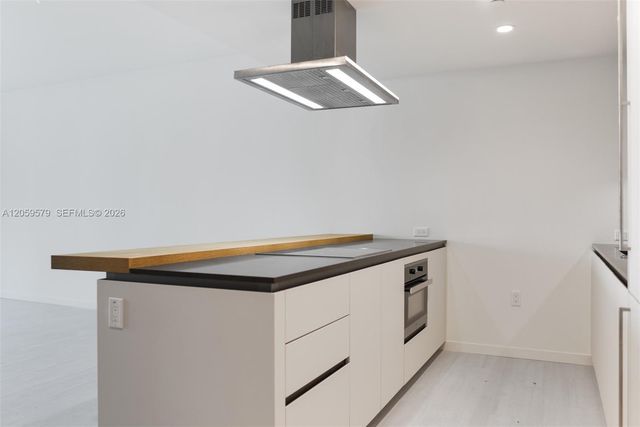 1000 Brickell Plaza 2608, Miami, FL 33131