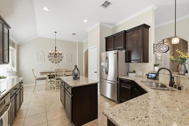 1628 Suncatcher Way, Fort Worth, TX 76052