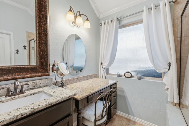 1628 Suncatcher Way, Fort Worth, TX 76052