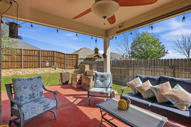 1628 Suncatcher Way, Fort Worth, TX 76052