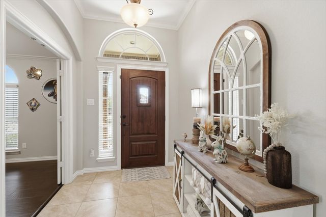 1628 Suncatcher Way, Fort Worth, TX 76052