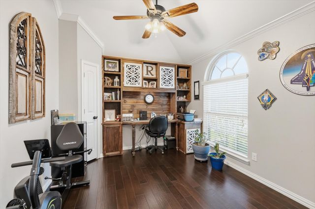 1628 Suncatcher Way, Fort Worth, TX 76052