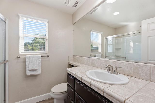 3085 N Vahe Avenue, Fresno, CA 93737