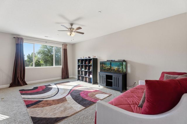 3085 N Vahe Avenue, Fresno, CA 93737