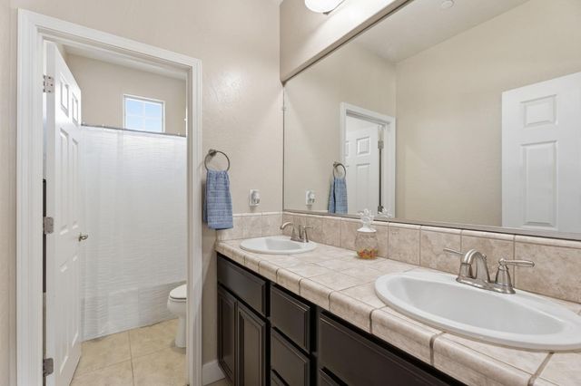 3085 N Vahe Avenue, Fresno, CA 93737