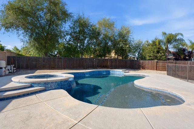 3085 N Vahe Avenue, Fresno, CA 93737