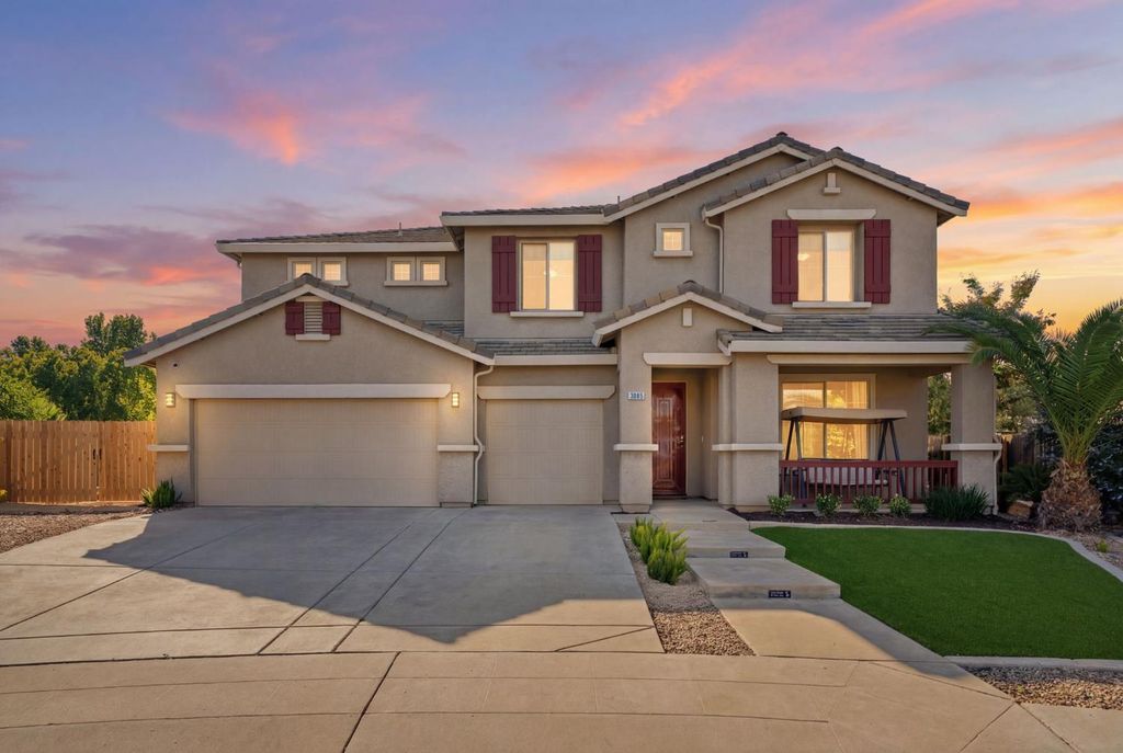 Image 1 of property listing at 3085 N Vahe Avenue, Fresno, CA 93737