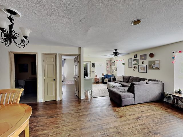 4705 Selkirk Drive, Fort Worth, TX 76109
