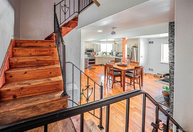 3 Magnolia Lane, Warwick, NY 10990