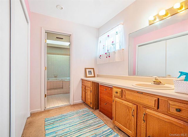 3 Magnolia Lane, Warwick, NY 10990