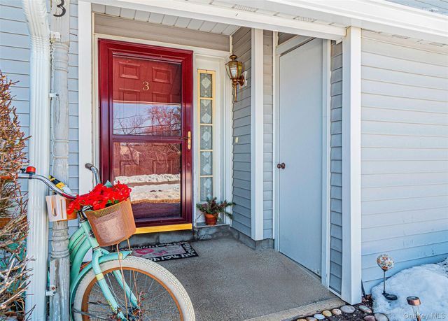 3 Magnolia Lane, Warwick, NY 10990