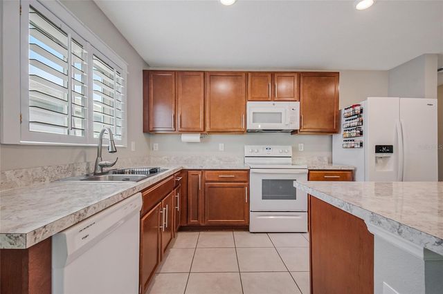 2865 MOSSHIRE CIRCLE, St Cloud, FL 34772