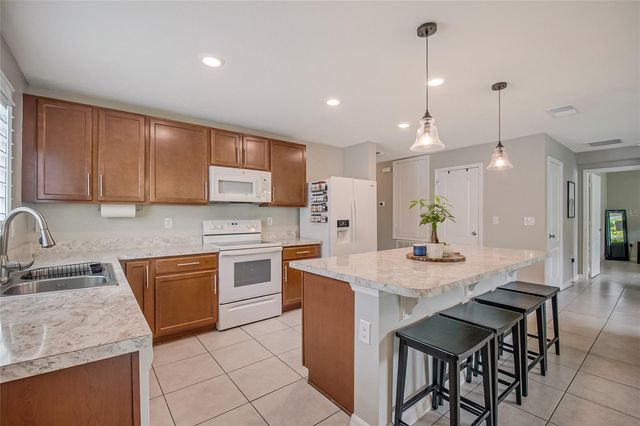 2865 MOSSHIRE CIRCLE, St Cloud, FL 34772