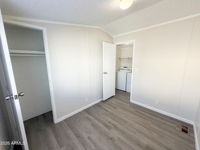 7920 W GLENDALE Avenue 40, Glendale, AZ 85303