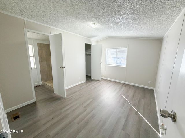 7920 W GLENDALE Avenue 40, Glendale, AZ 85303