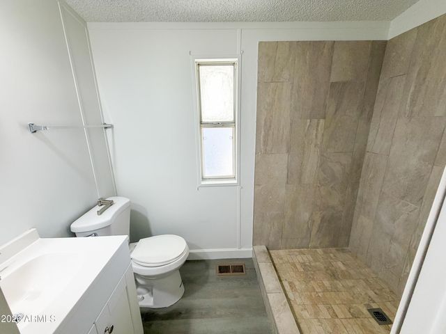 7920 W GLENDALE Avenue 40, Glendale, AZ 85303