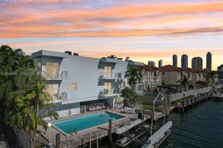 3862 NE 171st Street E E, North Miami Beach, FL 33160