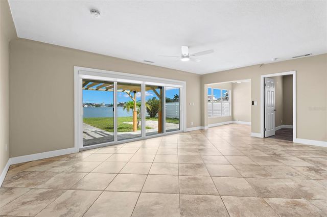 708 SUNSET COVE, Madeira Beach, FL 33708