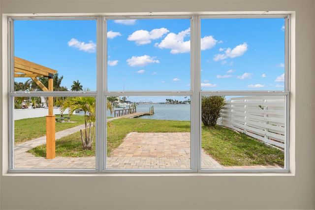 708 SUNSET COVE, Madeira Beach, FL 33708