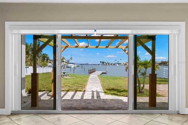 708 SUNSET COVE, Madeira Beach, FL 33708