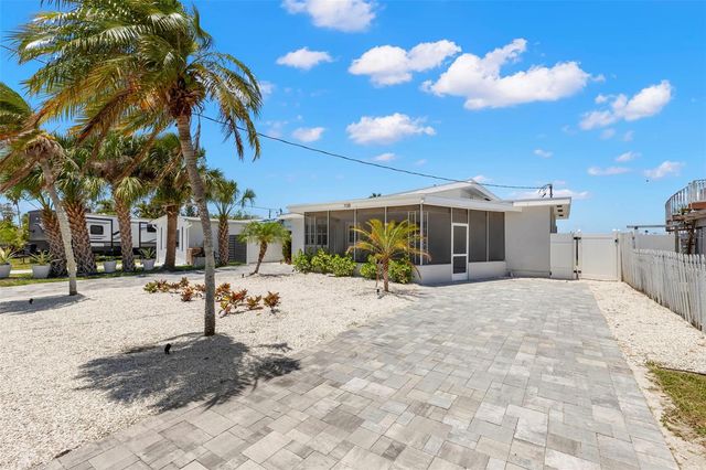 708 SUNSET COVE, Madeira Beach, FL 33708