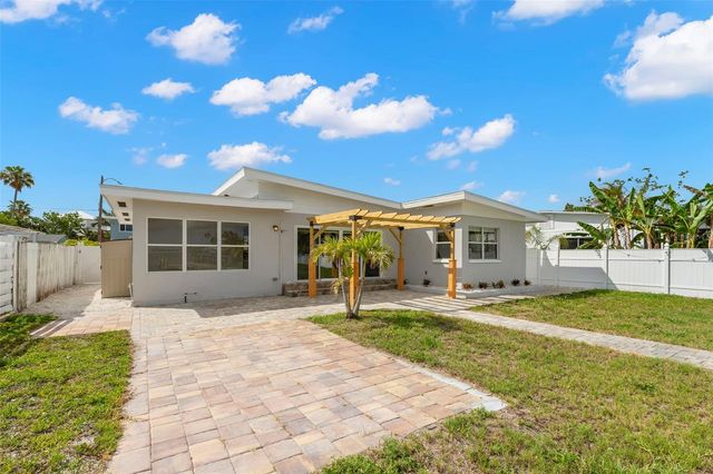 708 SUNSET COVE, Madeira Beach, FL 33708
