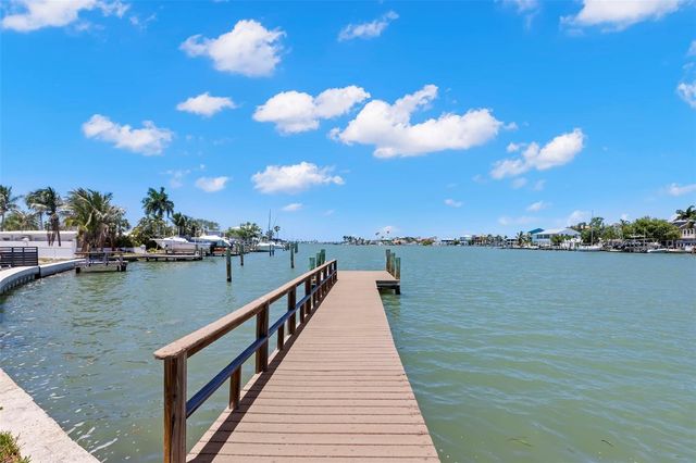 708 SUNSET COVE, Madeira Beach, FL 33708