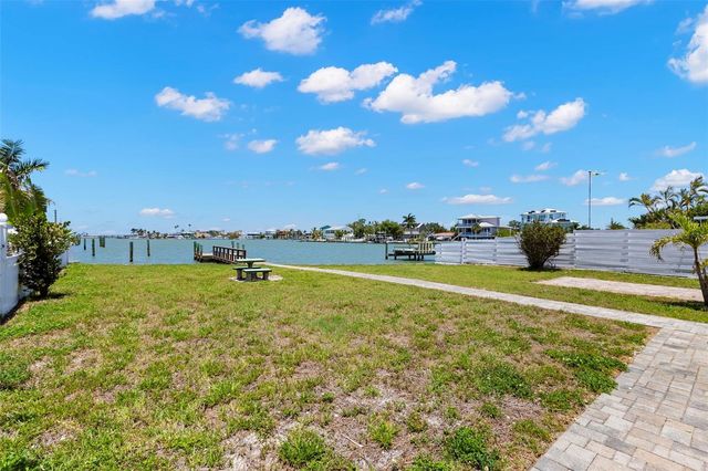 708 SUNSET COVE, Madeira Beach, FL 33708
