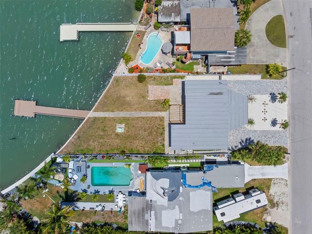 708 SUNSET COVE, Madeira Beach, FL 33708