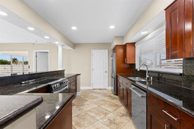 708 SUNSET COVE, Madeira Beach, FL 33708