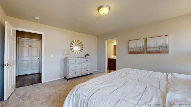 29085 E 80th Street S, Broken Arrow, OK 74014