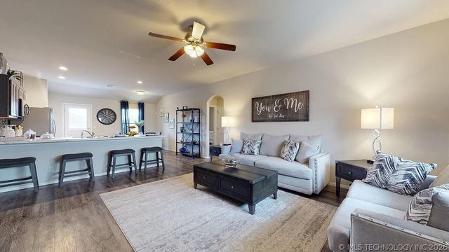 29085 E 80th Street S, Broken Arrow, OK 74014