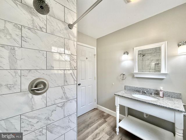 8 WOODSIDE PL, Pennsville, NJ 08070