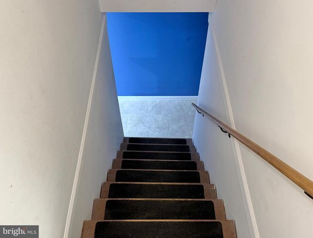 8 WOODSIDE PL, Pennsville, NJ 08070