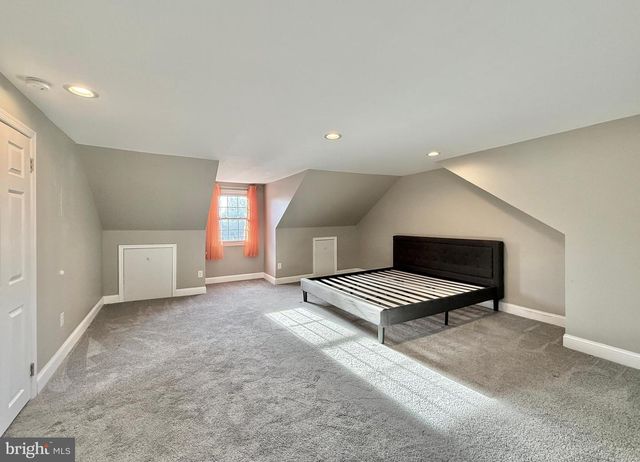 8 WOODSIDE PL, Pennsville, NJ 08070