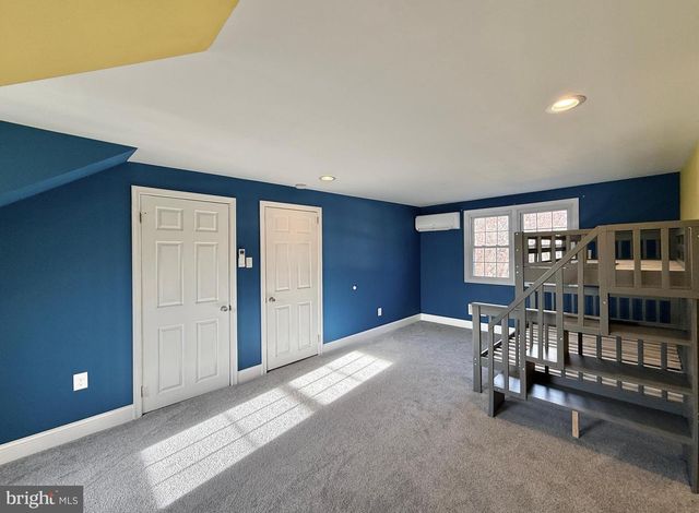 8 WOODSIDE PL, Pennsville, NJ 08070