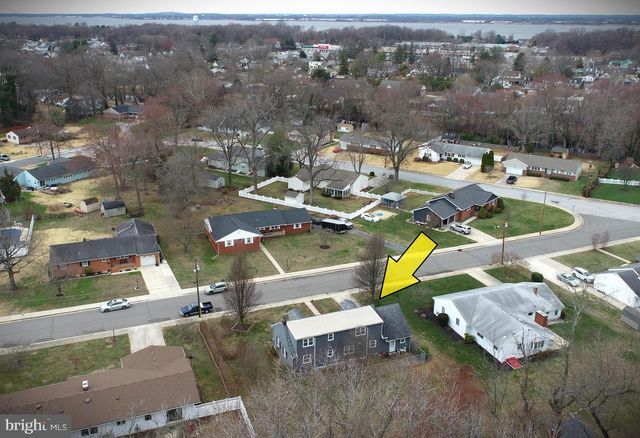 8 WOODSIDE PL, Pennsville, NJ 08070