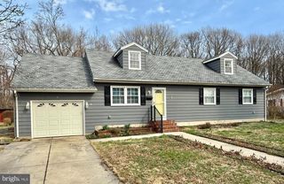 8 WOODSIDE PL, Pennsville, NJ 08070