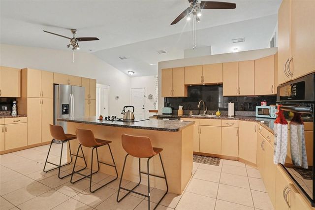 4105 SPRING WAY CIRCLE, Valrico, FL 33596