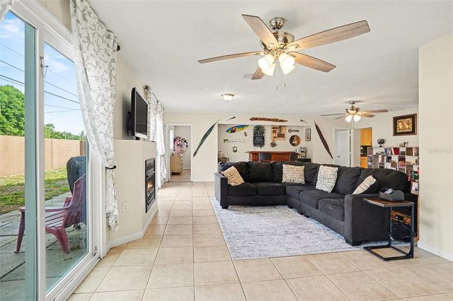 4105 SPRING WAY CIRCLE, Valrico, FL 33596